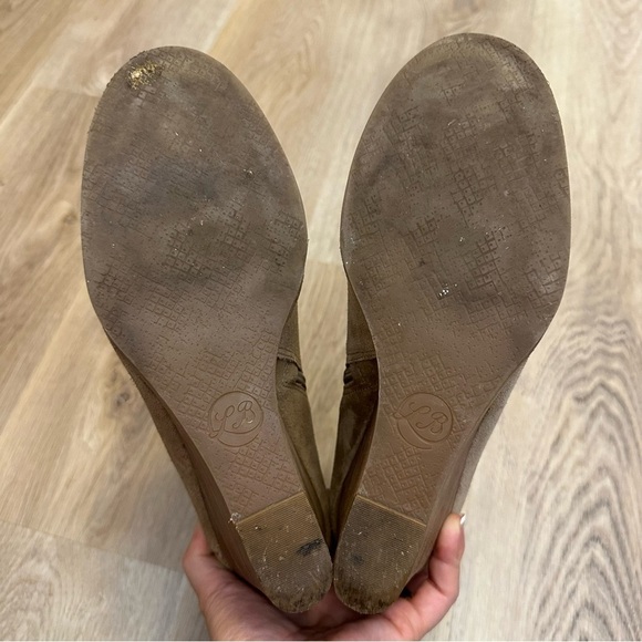 Lucky Brand Yakeena Tan Suede Ankle Wedge Booties size 10 - Picture 8 of 8